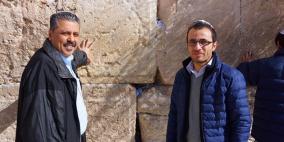 معارضان سوريان بـ"قبّعة" أمام حائط البراق