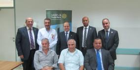 بنك القدس يسلم مستشفى اريحا الحكومي مقاعد انتظار