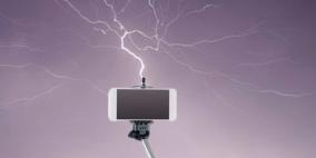 بريطاني يلقى حتفه بعصا السيلفي في حادثة غريبة