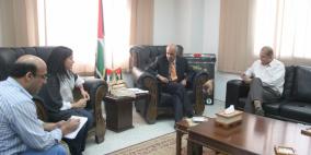 قلقيلية: نائب المحافظ يلتقي وفدا من مؤسسة الصليب الأحمر  الدولي