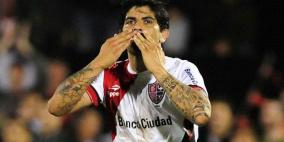 اشبيلية يِعوض "راكيتيتش" من فالنسيا