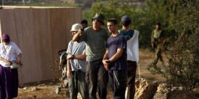 تحت حماية قوات الاحتلال:مستوطنون يستولون على أراضٍ بالحمة