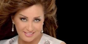 لطيفة تعتذر لـ"هانى يعقوب" عن سقوط اسمه من على غلاف ألبومها الجديد