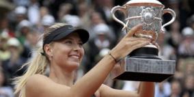 "الحسناء الروسية" تعتلي عرش لاعبات التنس المحترفات