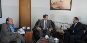 وزير الاتصالات يبحث سبل تطبيق الاستراتيجية الوطنية للانتقال للبث الرقمي