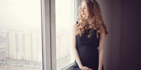 نصائح لاختيار فساتين سهرة للحوامل