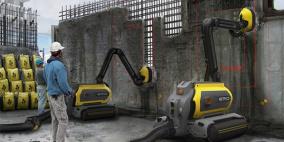 روبوت "يقضم" البنايات المقرر هدمها