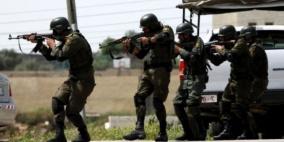 اصابة حرجة في اشتباكات بين الاجهزة الامنية ومسلحين في كفر عقب