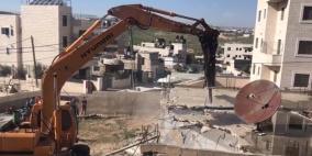 هدم ذاتي لمنازل بمدينة القدس بأمر من بلدية الاحتلال