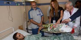 بالصور: كارول سماحة تزور جرحى غزة في المشافي المصرية