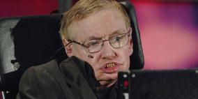 العالم ستيفن هوكينغ يحذر: الذكاء الاصطناعي يمكنه أن يقضي على الوجود البشري