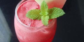 عصير البطيخ الأحمر يرطب الجلد ويلين الأمعاء