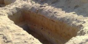 سبع يجري للعبد أجرهن وهو في قبره بعد موته