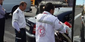 بالصور : اصابة مواطنة في حادث سير شرق رام الله