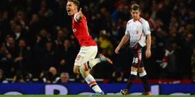 ارسنال يفوز على ليفربول ويغرد في الصدارة