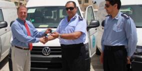 الشرطة تتسلم 12 مركبة مقدمة من الحكومة الأمريكية