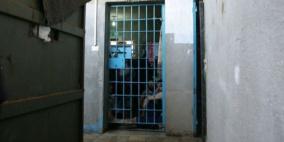 اسير يدخل إضرابا مفتوحا عن الطعام