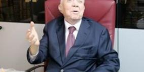 محامي فلسطيني يدخل موسوعة "غينيس"