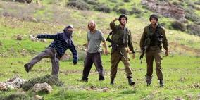 مستوطنون يهاجمون قرية المغير برام الله