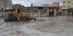 الدفاع المدني يُحصي خسائر المنخفض بغزة