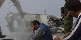 الاحتلال يجبر مواطن مقدسي على هدم بيته بيده في القدس