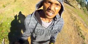 بالفيديو ..سطو بالصوت والصورة