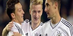 كلوزة وأوزيل يضاعفان أزمة لوف