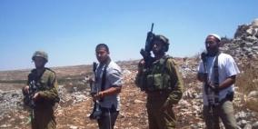 اصابة مواطنين اثنين برصاص مستوطن غرب رام الله