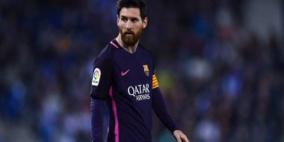 ميسي يرفض عرضا للتجديد عقده