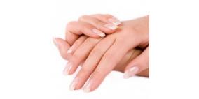 نصائح للعناية بالأظافر الضعيفه