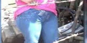 مكسيكي يقفل بنطال صديقته بالأقفال للحفاظ على عفتها