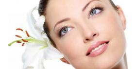 ماسكات منزلية فعالة لتفتيح البشرة