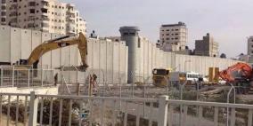 بالصور.. الاحتلال يهدم مبنى الدجاني في مخيم شعفاط بالقدس