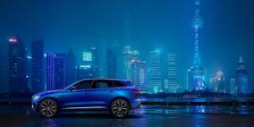 جاكوار تقدّم لمحة عن سيارة F-PACE الجديدة كلياً قبل ظهورها الأول عالمياً