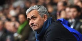 مورينيو يراهن على لقبه الأول