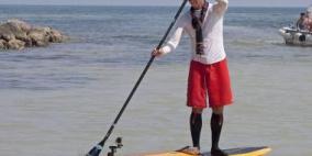 اميركي يجتاز مضيق فلوريدا من كوبا على لوحة تجذيف