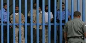 محكمة الاحتلال تثبت الأوامر الإدارية الصادرة بحقّ عدد من الأسرى