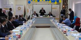 محافظ سلطة النقد يفتتح في غزة 3 ورشات تدريبية مصرفية ويخرج دفعة من ضباط الائتمان‎