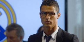 نظارة رونالدو تحدث ضجة على الشبكات الاجتماعية