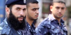 غزة: الميزان يستنكر ملاحقة المقالة لفتية بسبب لباسهم وشعرهم