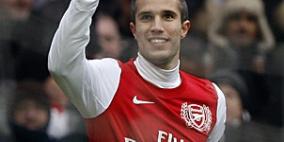 فان بيرسي يوقع لليوفنتوس