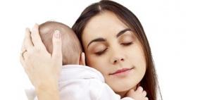 الفقر والشعور بالتوتر يهددان الأمومة السعيدة