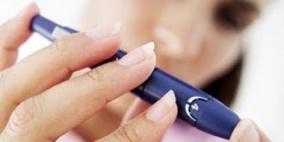 قياس السكر فى الدم بشكل دورى ضرورى للمرضى والأصحاء