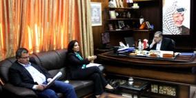 الشكعة يجتمع مع مؤسسة مجتمعات عالمية تمهيدا للبدء تنفيذ مشروع الصالة الرياضية