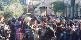 الاحتلال يمنع مئات الأطفال من دخول الأقصى ويحمي اقتحامات المستوطنين