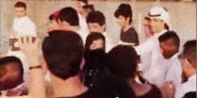 بالفيديو.. تحرش جماعي بفتاتين بالسعودية.. والقبض على احد المتحرشين