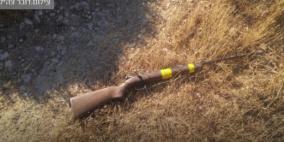 الاحتلال يعتقل 3 مواطنين بحجة حيازتهم بندقية صيد شرق رام الله