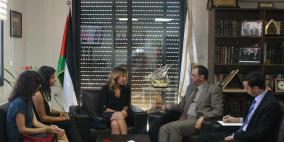 النائب العام يلتقي بوفد من "هيومن رايتس ووتش"