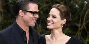 واخيرا النجمان انجيلينا جولي وبراد بيت يعلنان عن زواجهما رسميا