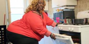 أضخم سيدة في الولايات المتحدة تتعرض لمعاكسات الرجال